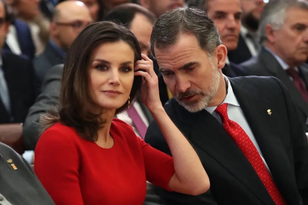 Este fue el incómodo momento del rey Felipe VI y la reina Letizia durante una foto protocolar