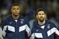 Sorprendió a todos: el emotivo gesto de Kylian Mbappé con Lionel Messi antes de despedirse del PSG