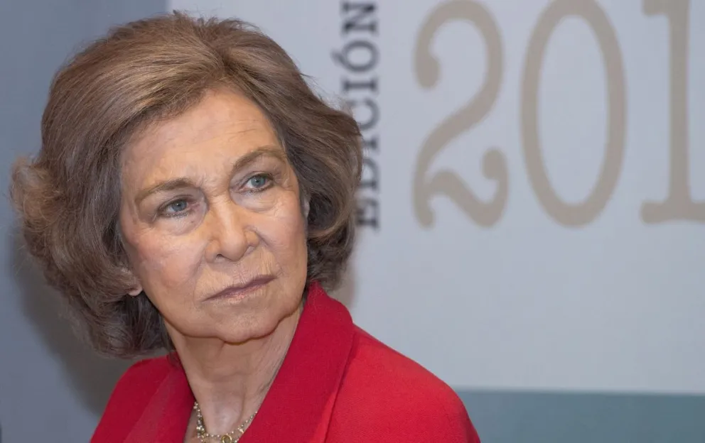 Tras el entierro de Constantino, la reina Sofía no escatimó en lujos y salidas: de esta manera fue descubierta por paparazzis
