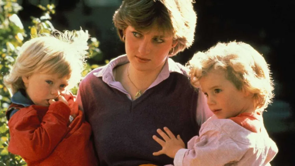 Así era la cómplice y tierna relación del príncipe Harry y Lady Di