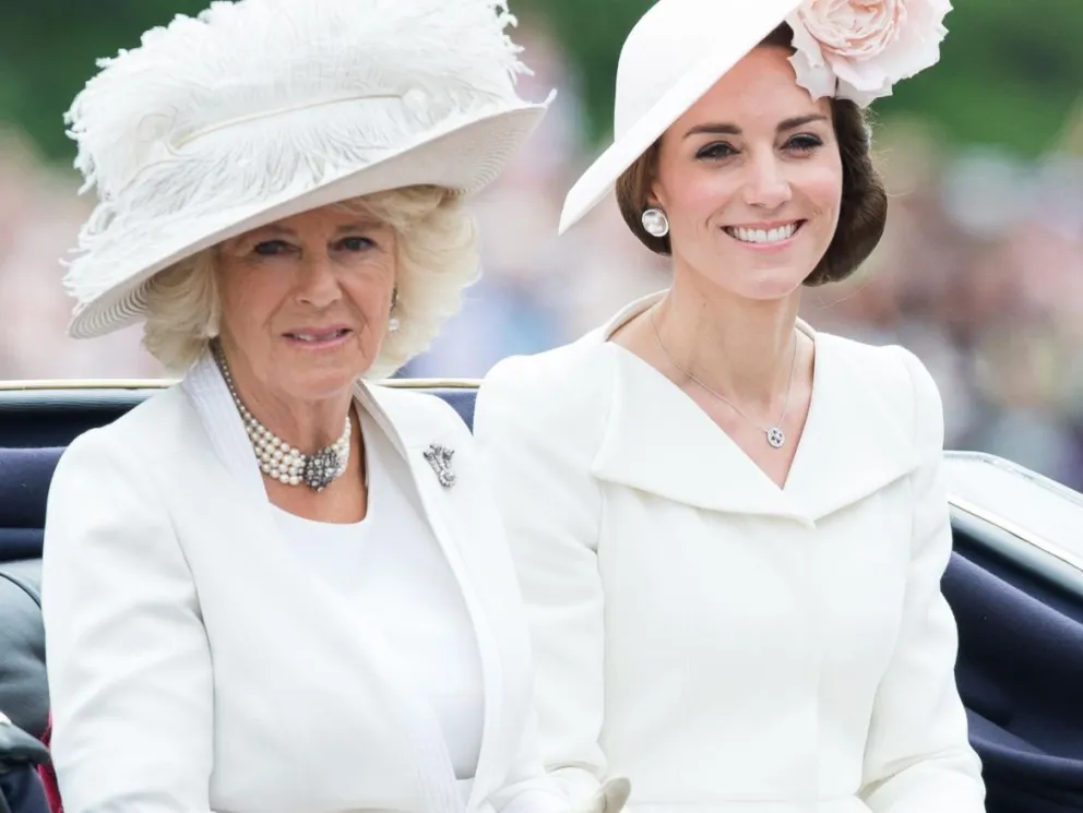 Más rencor en la realeza: la desagradable actitud de Camilla Parker hacia Kate Middleton