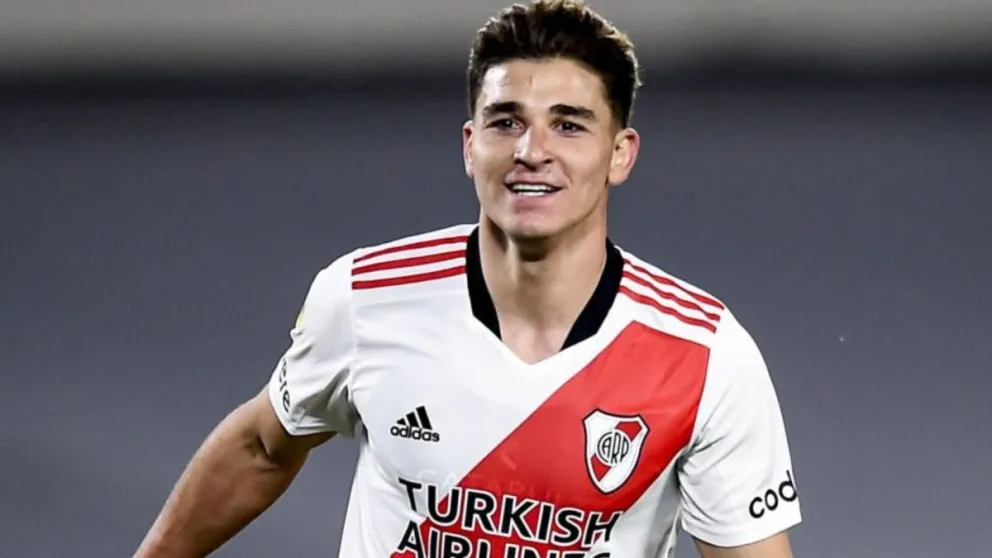 El motivo por el que a Mbappé lo comparan con Julián Álvarez
