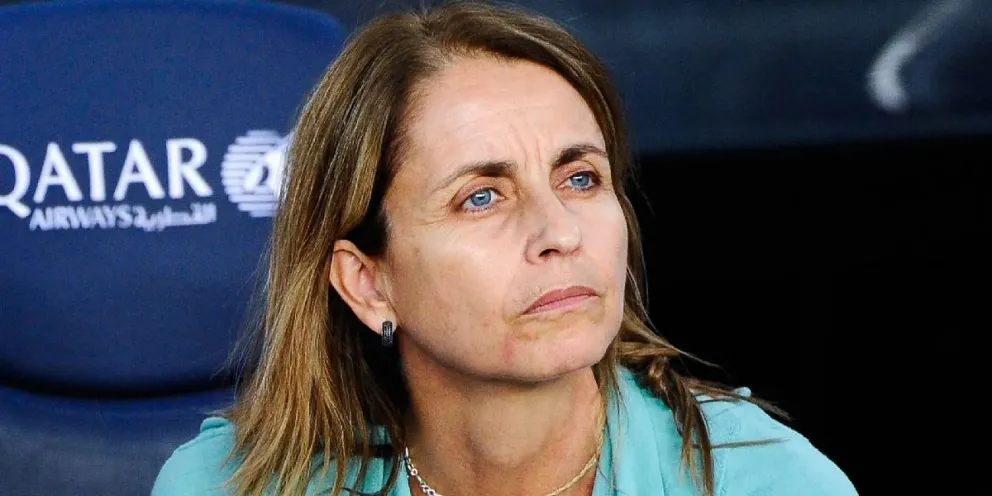 Preocupantes significados del lenguaje corporal de la mamá de Piqué durante su entrevista