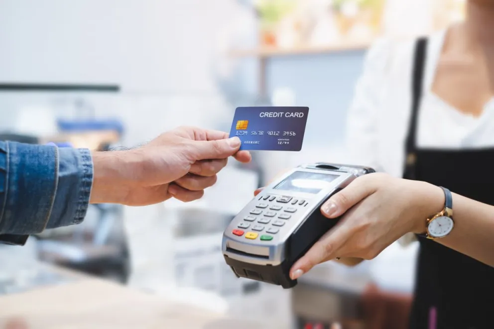 La AFIP anunció que empezará a cobrar un 8% de IVA para los que operan en forma digital