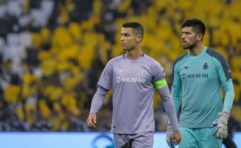 En su primer partido con Al-Nassr, Agustín Rossi decepcionó a Cristiano Ronaldo al recibir tres goles