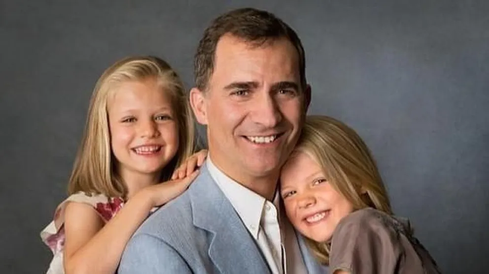 Este es el impactante video que evidencia una terrible actitud del rey Felipe VI con sus hijas, Leonor y Sofía