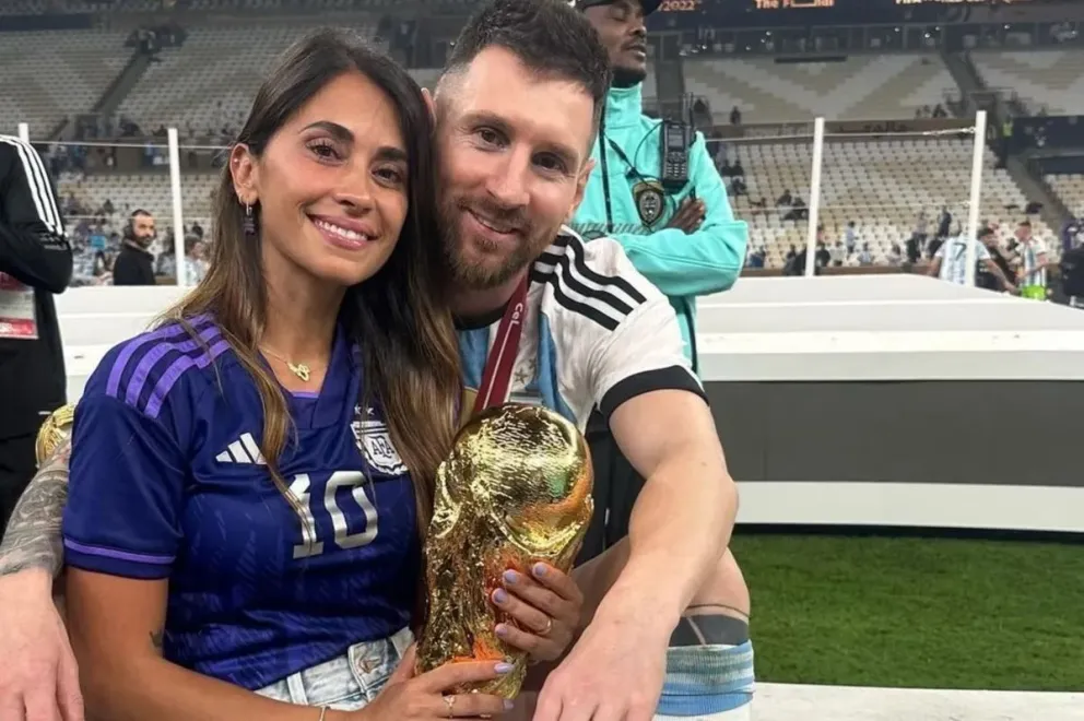 Este es el exorbitante valor del look que lució Antonela Roccuzzo, al asistir a una fiesta de gala junto a Lionel Messi