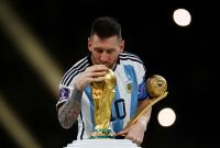 Mejor futbolista del 2022: otro premio que Lionel Messi le gana a Kylian Mbappé y provocaría su furia