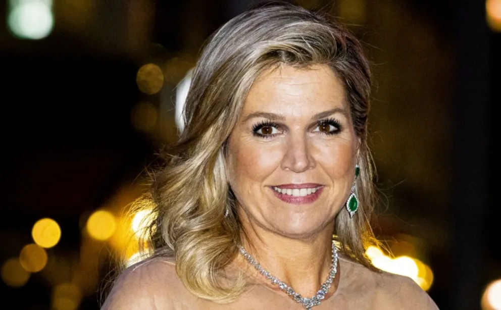 La reina Máxima de los Países Bajos no le teme a nada: con este look impresionó bajo la lluvia