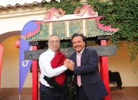 Con danzas y comidas típicas, Gustavo Sáenz formó parte de la celebración del Año Nuevo Chino en Salta