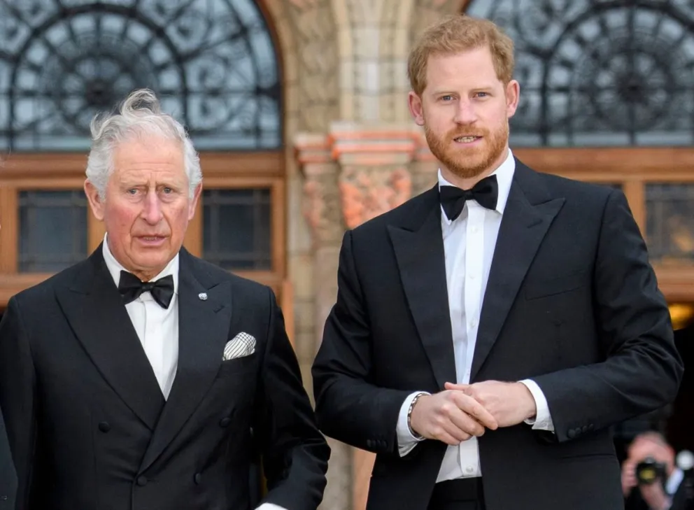 La estrategia del Rey Carlos III para responder los ataques del príncipe Harry
