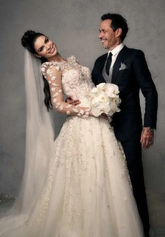Victoria Beckham diseñó los vestidos en la boda de Marc Anthony y Nadia Ferreira: magia e ingenio