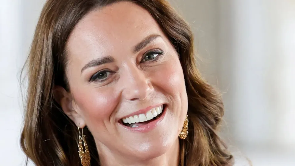 ¡Idéntica! Así luce el hermoso retrato de Kate Middleton que será exhibido y subastado 
