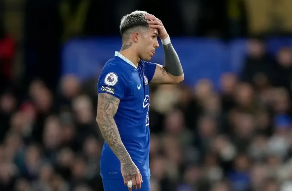 Enzo Fernández debutó en el Chelsea y ya despertó murmullos en la hinchada