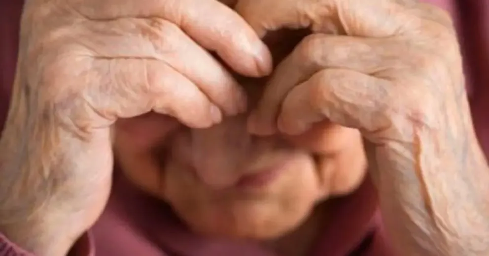 Asaltaron y maniataron violentamente a una anciana en San Lorenzo  