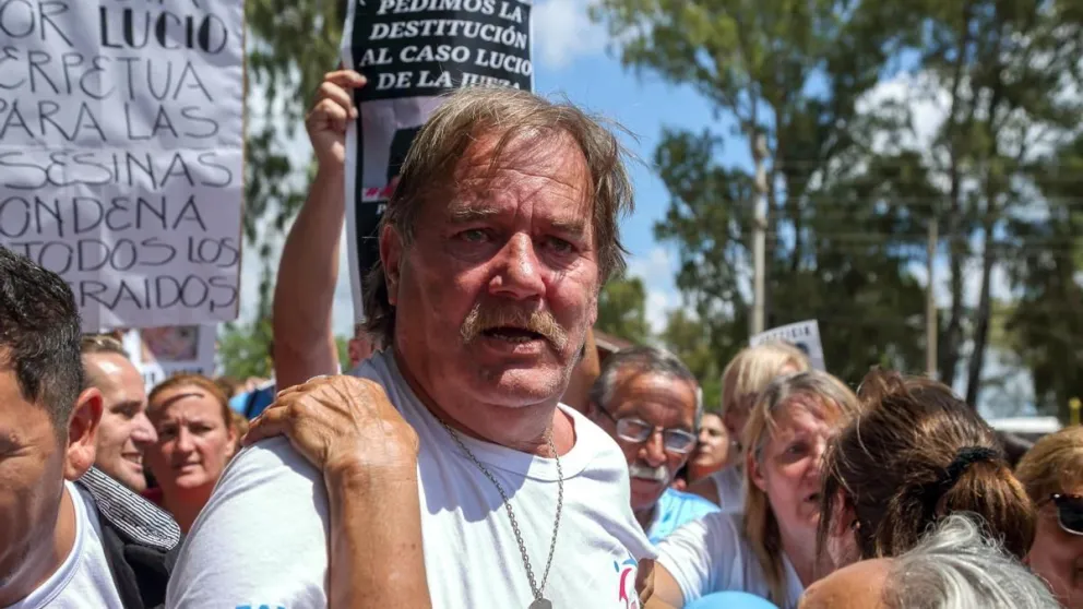 Los abraza el dolor: la familia de Lucio Dupuy acompañó a Graciela y Silvino en la sentencia
