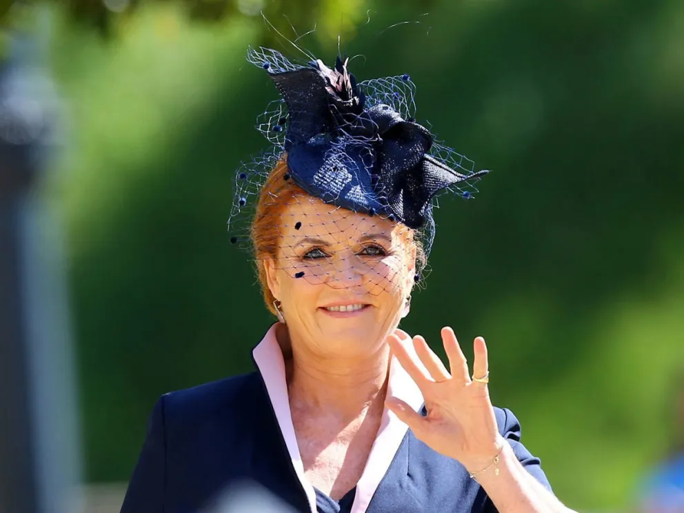 Alerta en la familia real: Sarah Ferguson se uniría con Harry para develar secretos perturbadores de Isabel II