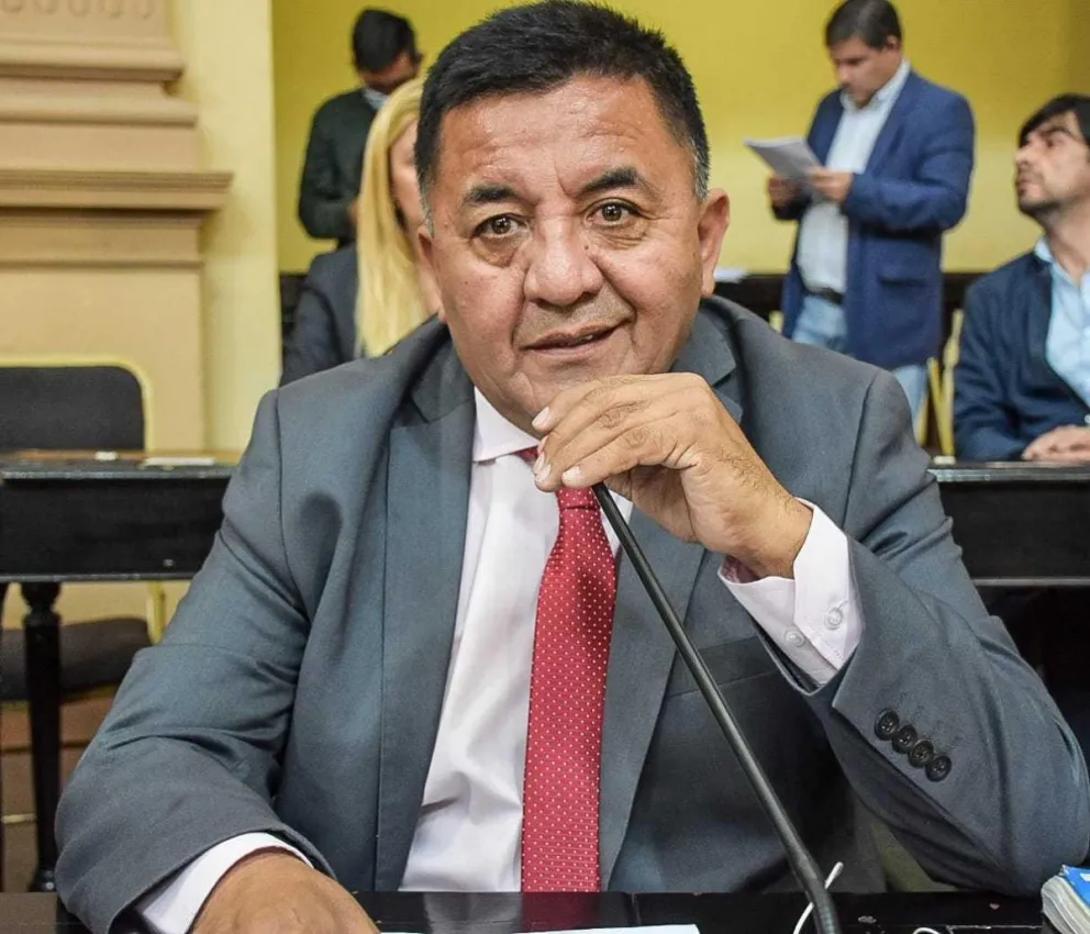 Topo Ramos le pidió la renuncia a la concejal que chocó una camioneta del Senado 