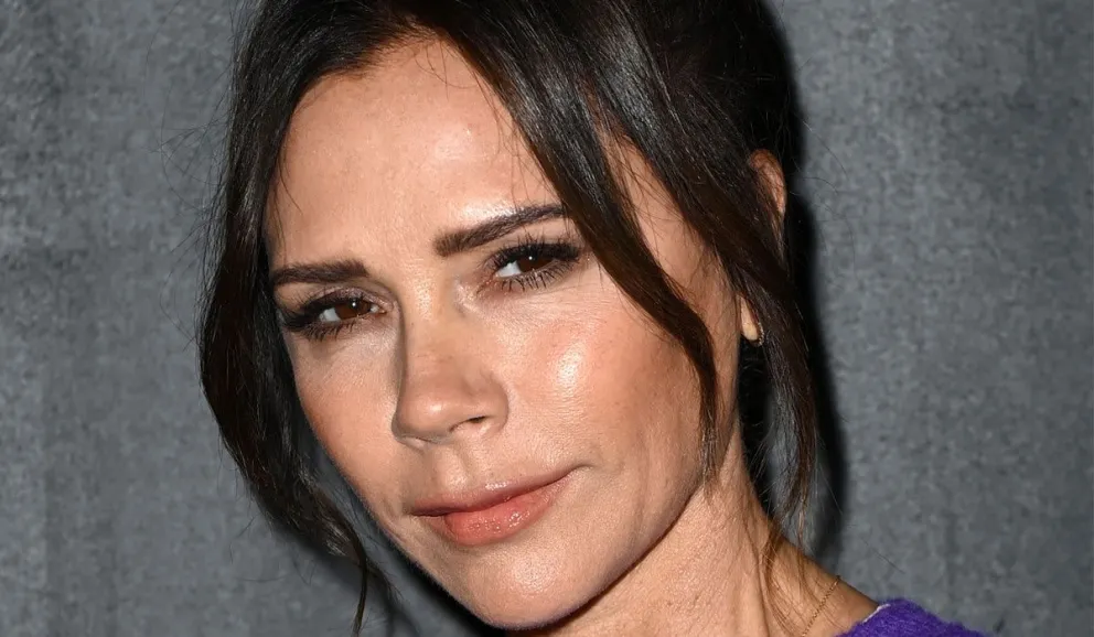 Igual a la reina Letizia: Victoria Beckham enseña este increíble truco de belleza