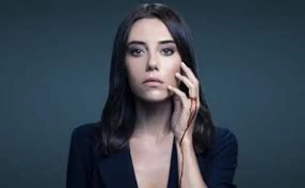 Lamentable noticia: la actriz de Infiel, Cansu Dere se suma a la lista de fallecidos en el terremoto de Turquía 