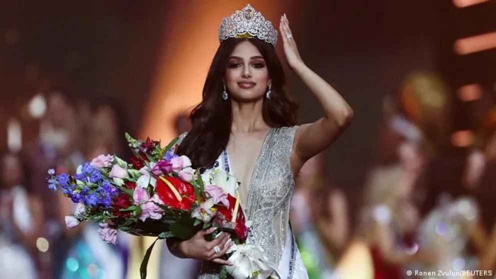 Ella es Hernaaz Sandhu, la ex miss Universo, que subió mucho peso y descuidó su figura en su año de reinado