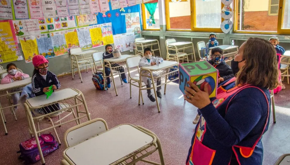 Se sumaron 148 más escuelas a la hora extra este año en Salta 