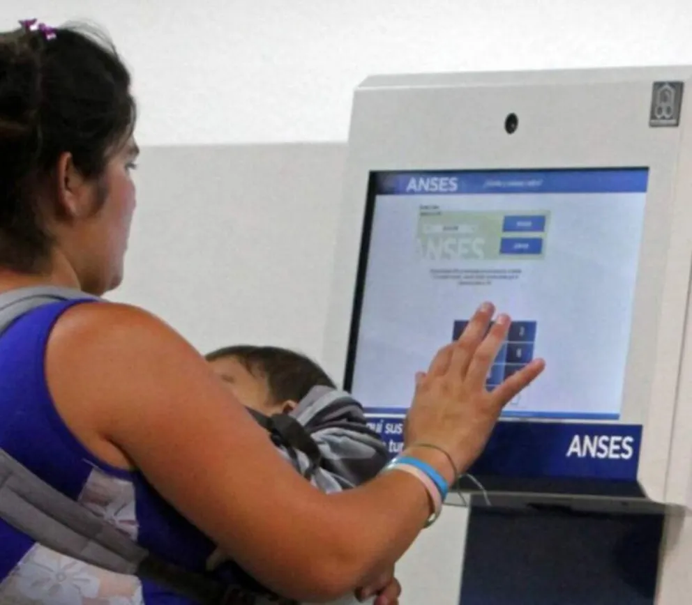 ANSES otorga un monto único a quienes tienen un hijo menor de dos años: cómo acceder a el  