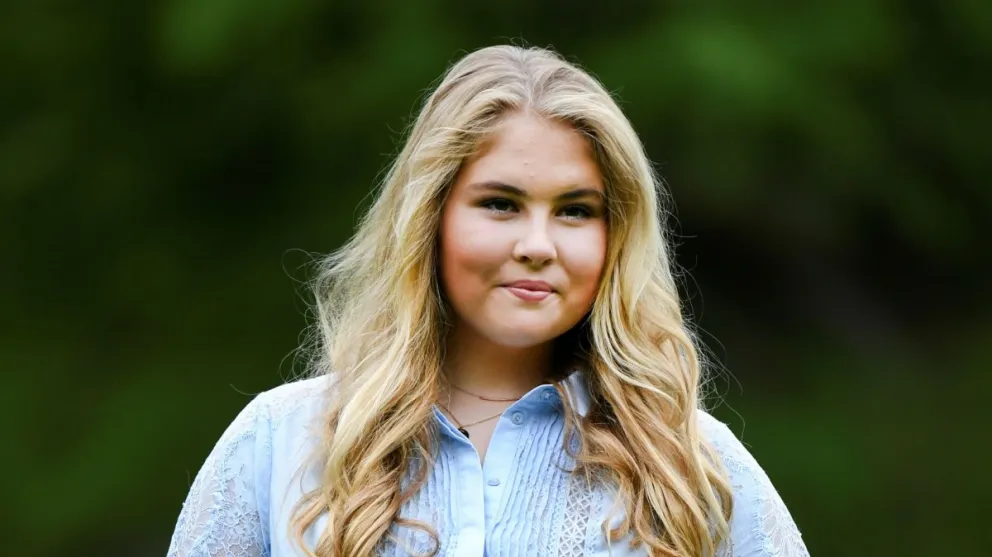 La princesa Amalia reapareció en la Feria de Abril y causó furor con su despampanante look