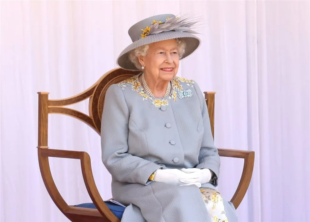 Isabel II autorizó a esta persona de contar lo que sabe de la familia real: descubrí quién revelará todo