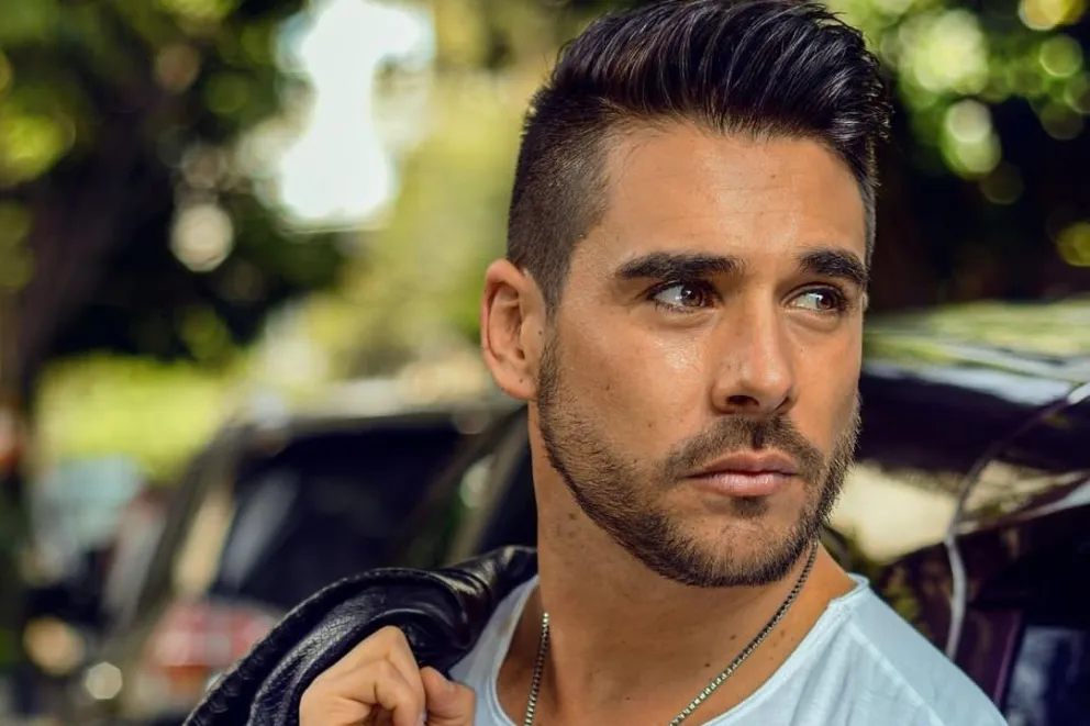 Luego del divorcio con Carmen Villalobos, Sebastián Caicedo presume a su nueva y joven pareja en San Valentín 