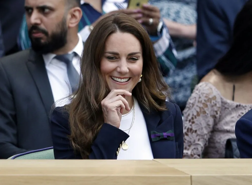 Kate Middleton deja todo por el tenis: su inadecuada y anti protocolar conducta cuando ve un juego