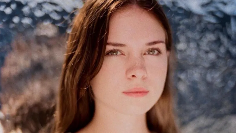 Stella Banderas, la hija de Antonio Banderas, cortó con la realeza de Hollywood y volvió con un antiguo amor