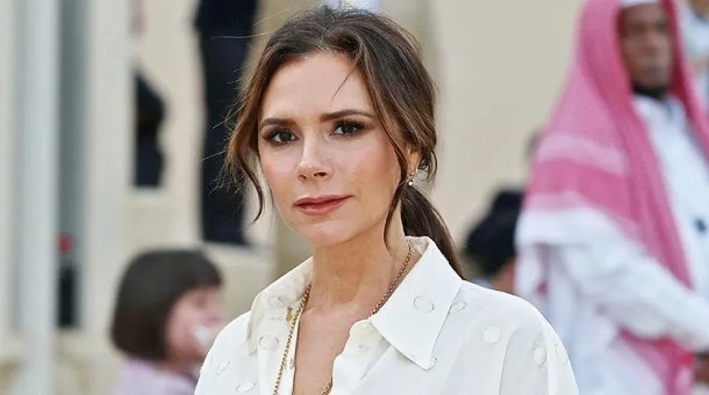 Falta de respeto: el polémico vestido de Victoria Beckham en un funeral que generó furia en redes
