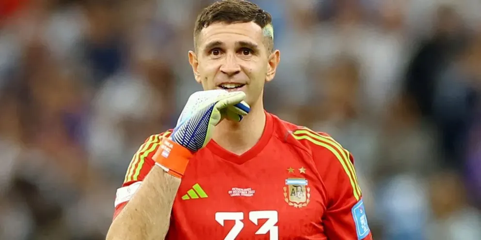 Dibu Martínez destrozó a la FIFA con fuertes declaraciones sobre la nueva ley en los penales: "Me da igual"