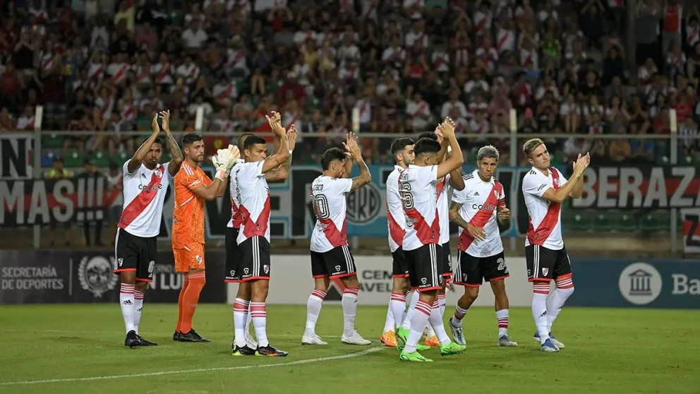 La joya uruguaya que River busca incorporar para mejorar el equipo: No es Fabricio Diaz