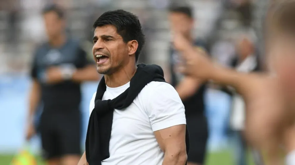 Harto de las críticas, Hugo Ibarra podría borrar a un referente de Boca
