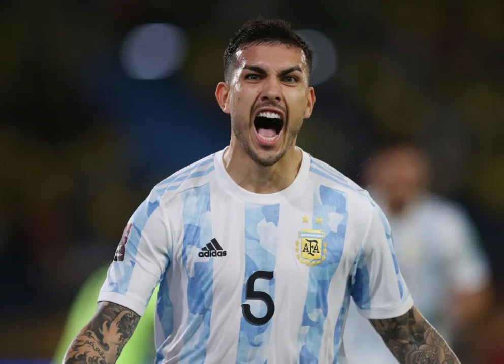 Juega en Racing Club, es muy talentoso y ahora los hinchas piden que tome el lugar de Leandro Paredes