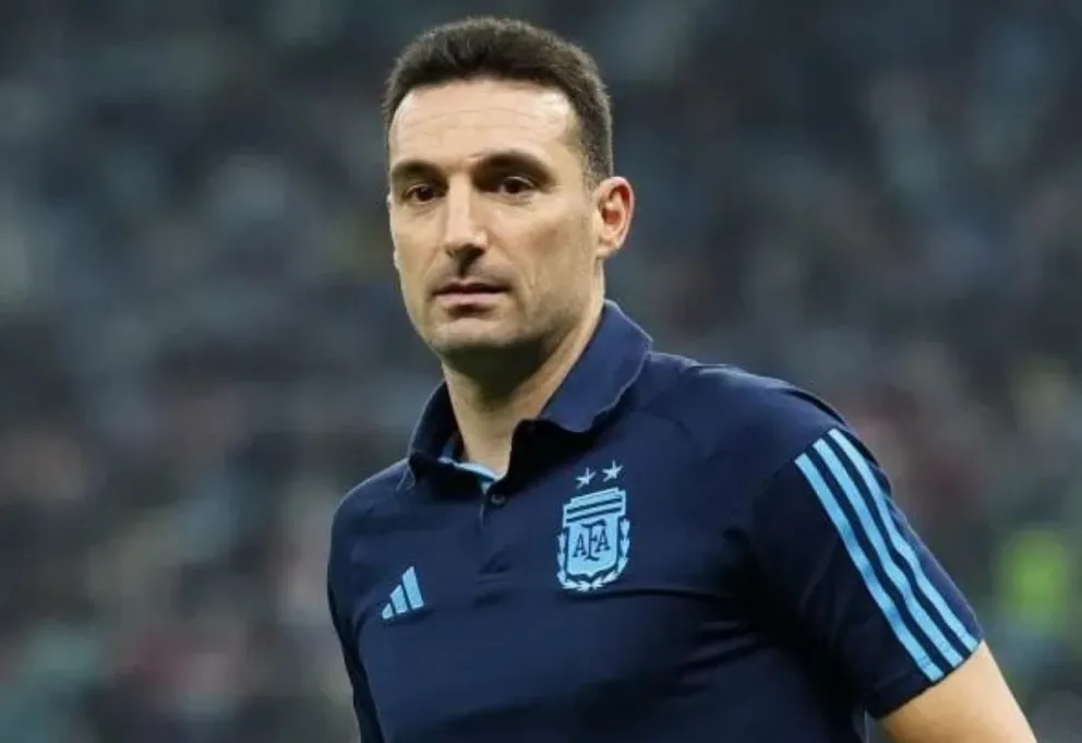 El reemplazo del Papu Gómez: Lionel Scaloni lo marginó y podría volver a la Selección Argentina