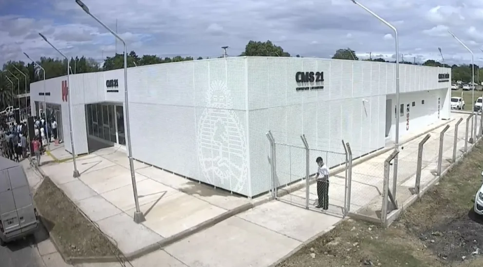 Gustavo Sáenz inauguró un nuevo hospital en Orán  