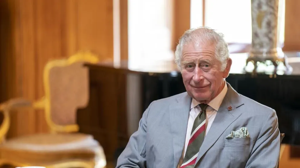 Detalles impactantes de la triste crianza que le dieron Isabel II y el rey consorte Felipe a Carlos III