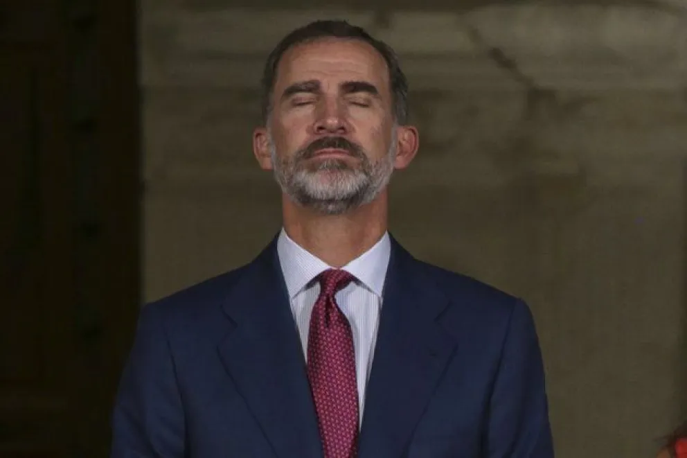 Premio a la humillación: un artista se burló del rey Felipe VI en su propia cara y éste quedó destrozado