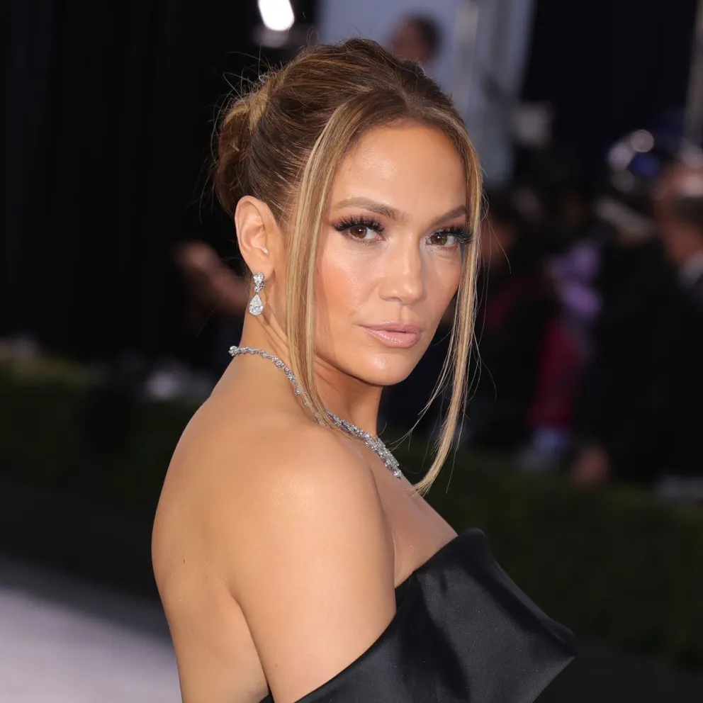 Foto reveladora: Jennifer López luce sin extensiones en el cabello y causa furor en las redes