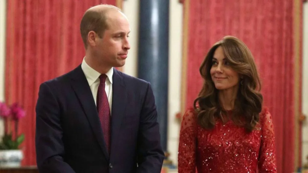 Kate Middleton devastada al ver la escandalosa foto de Guillermo y su amante besándose