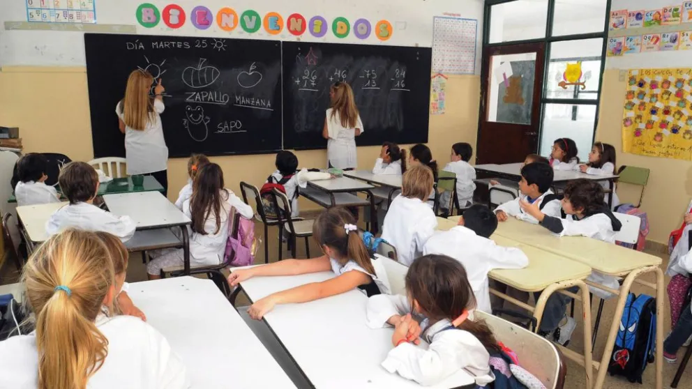 Hora extra de clases: cómo aplicará la disposición en las escuelas y en cada turno  