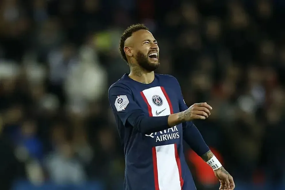El PSG ya no sabe cómo sacárselo de encima: la razón por la cual se cayó el pase de Neymar al Chelsea