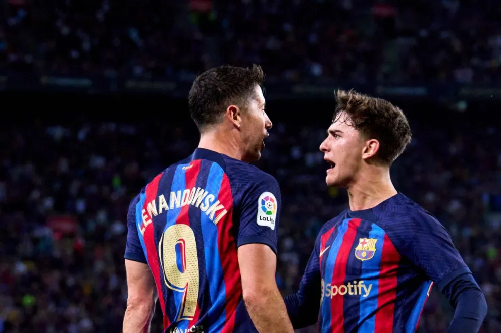 Robert Lewandowski fue humillado por Gavi y aumenta la tensión en el Barcelona de Xavi Hernández