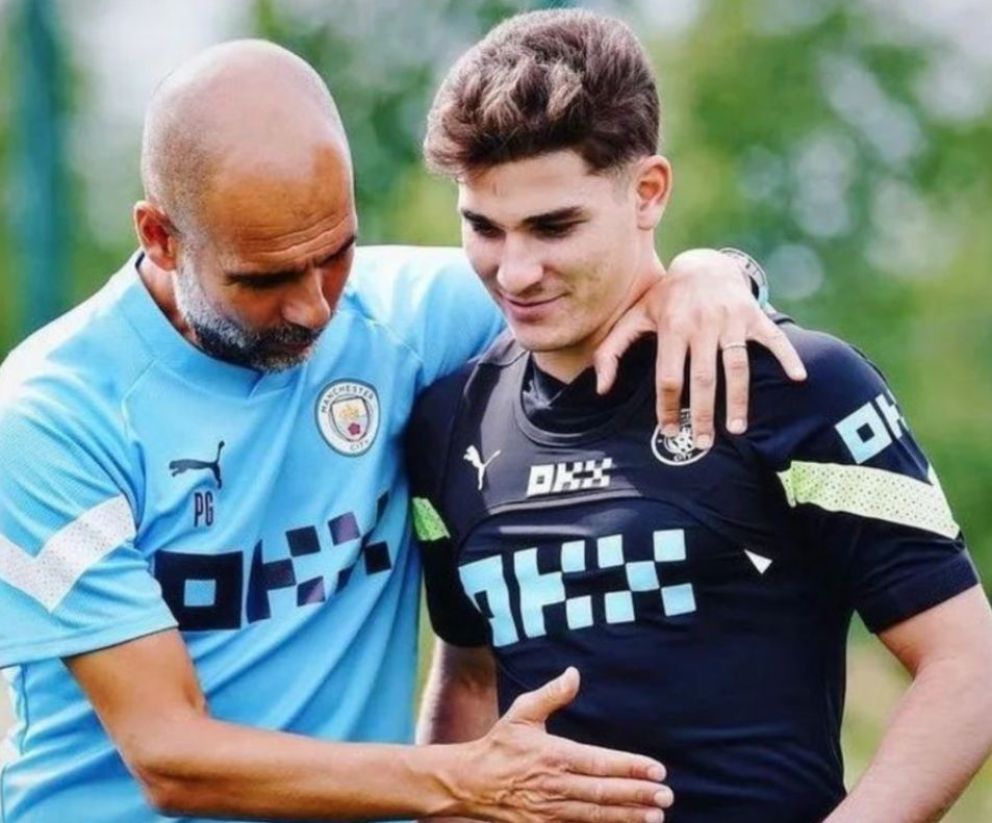 Pep Guardiola explica por qu&eacute; &Aacute;lvarez no es titular