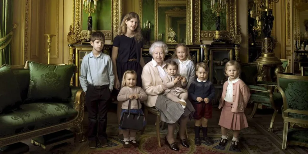 Así es cómo el príncipe George, Lilibet y otros niños de la familia real británica rompen estrictos protocolos