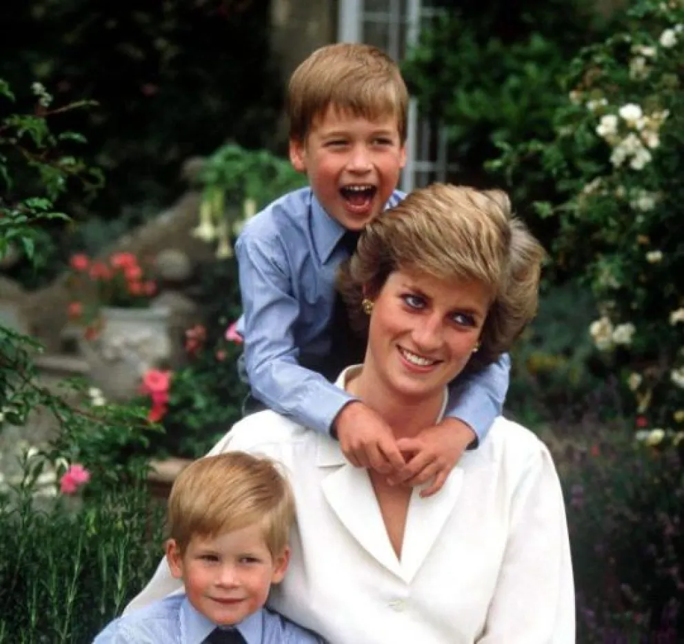 Triste confesión del príncipe Guillermo: la fastidiosa manía que tenía su madre, Lady Di