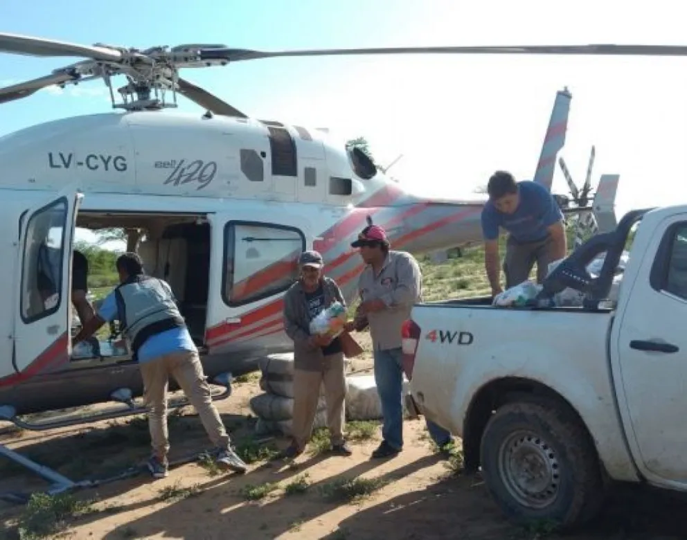 Embarcación: más de doscientas familias afectadas por el temporal reciben asistencia aérea  